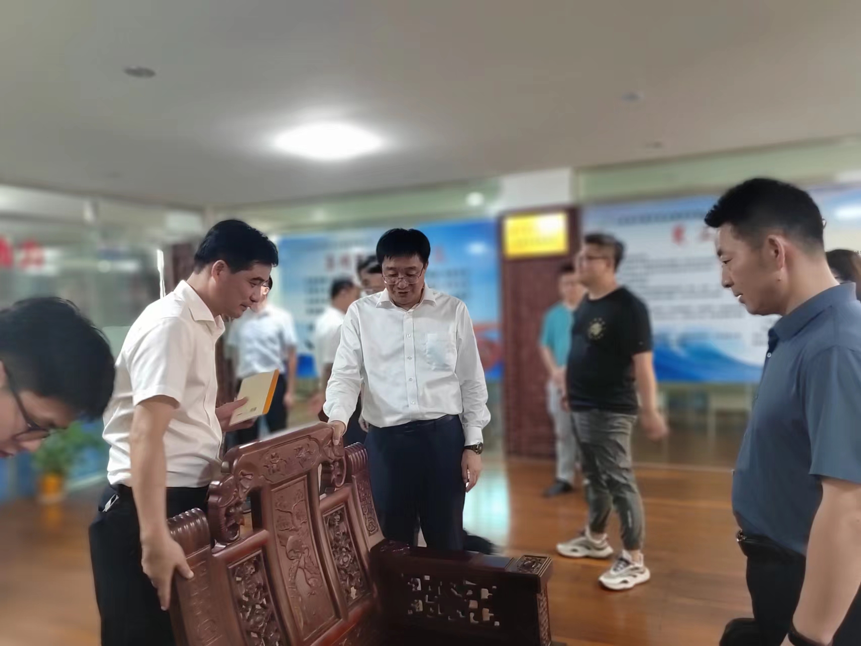 撫州市委副書(shū)記、市長(zhǎng)高世文來(lái)我公司視察指導(dǎo)工作